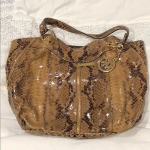 Michael Kors Leather snake skin/gold purse